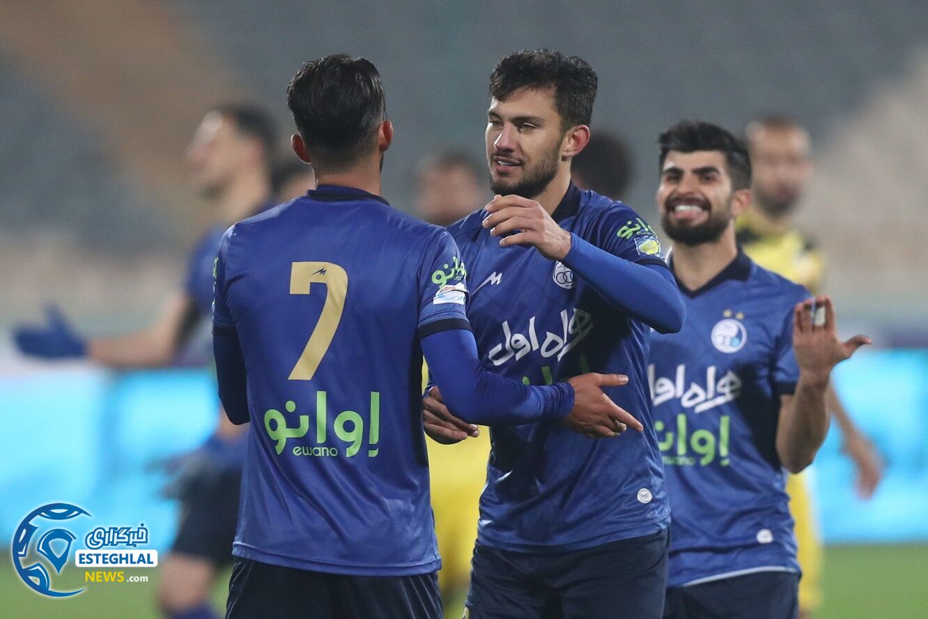 دیدار استقلال و نود