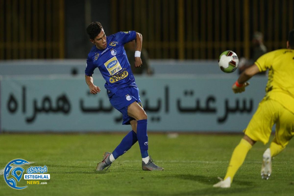 دیدار گل ریحان و استقلال