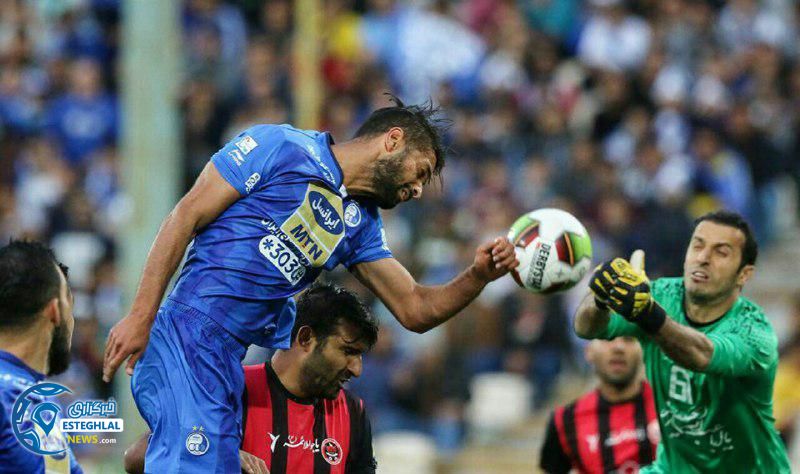 دیدار استقلال و مشکی پوشان