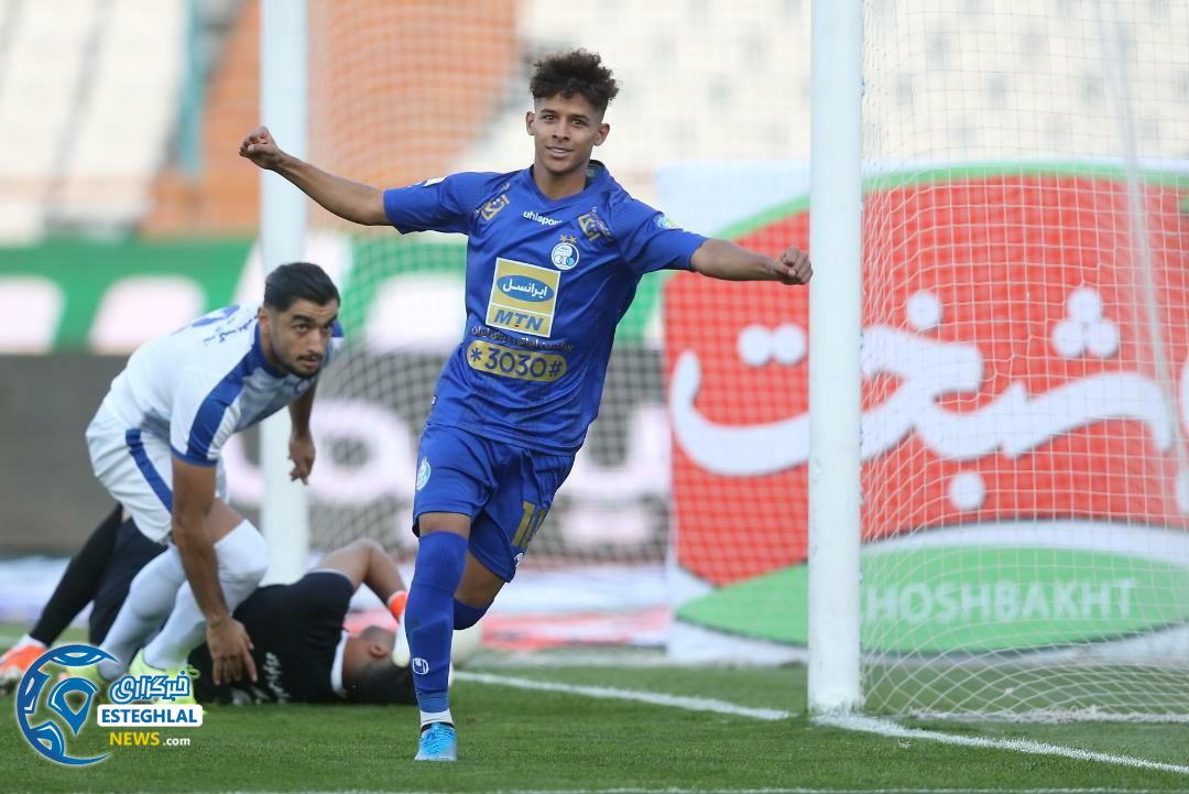 دیدار استقلال و گل گهر