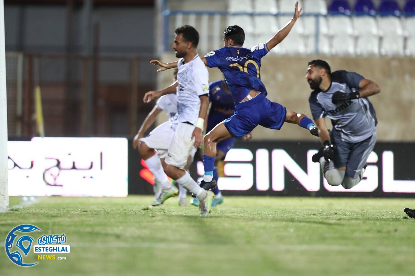 ملوان 1-3 استقلال