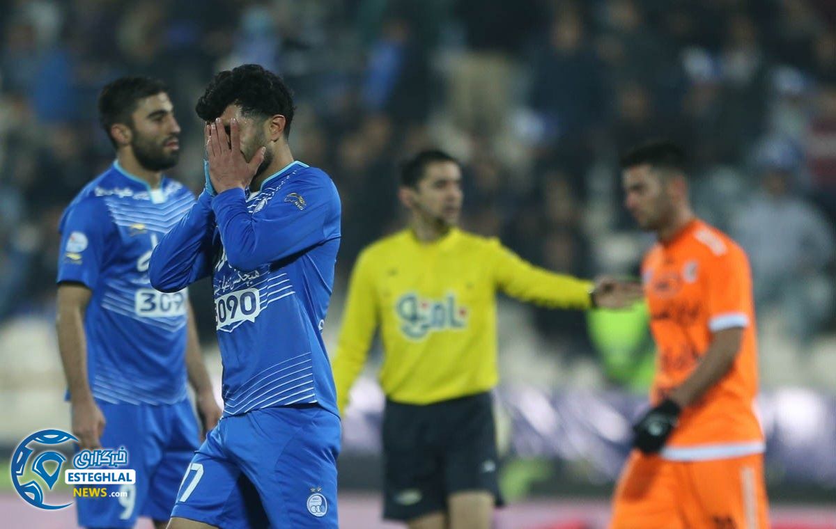 بهنام برزای دیدار سایپا و استقلال