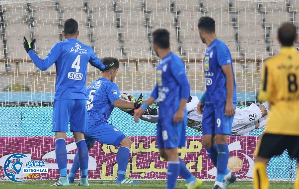 دیدار استقلال و سپاهان