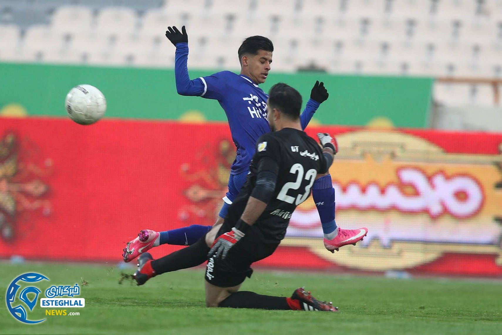 دیدار استقلال و ماشین سازی