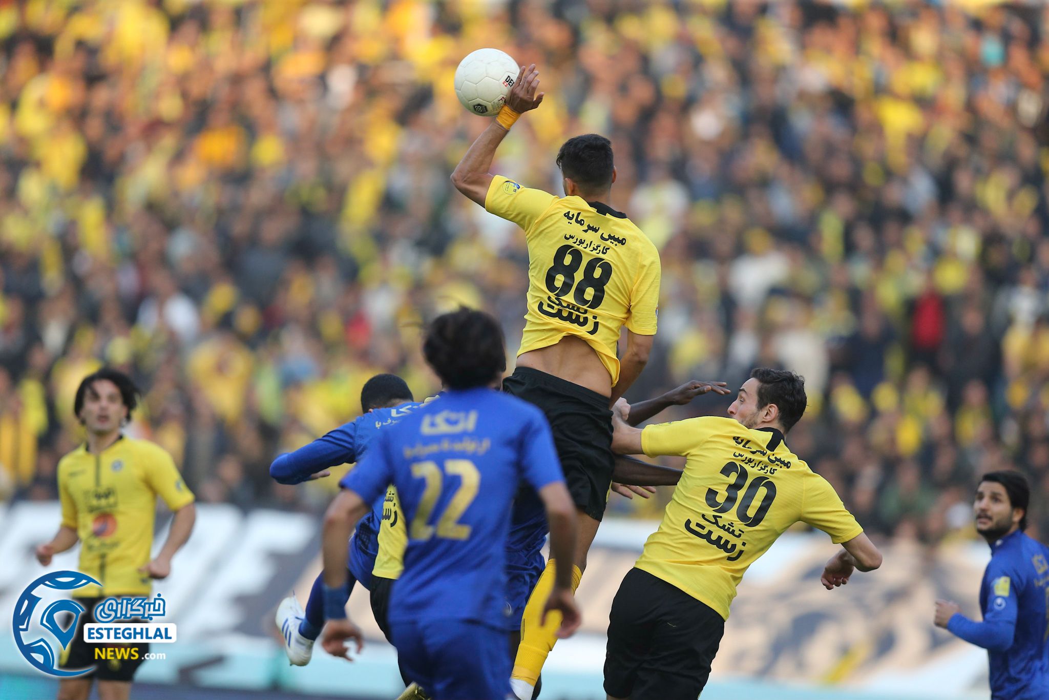 دیدار سپاهان و استقلال