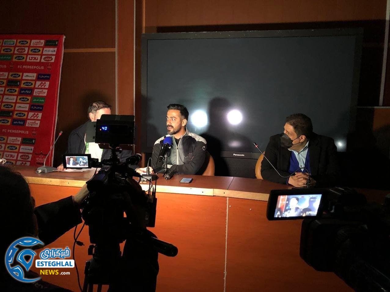 حواشی دیدار استقلال و گل گهر