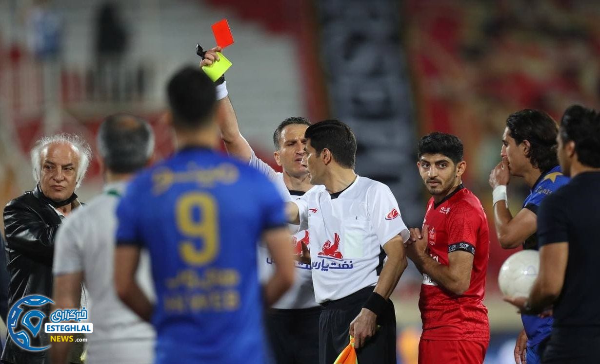 پیروزی(پرسپولیس) 1-0 استقلال