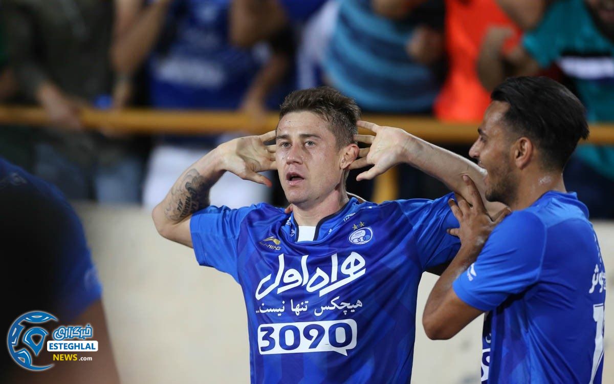 دیدار استقلالل و تراکتورسازی