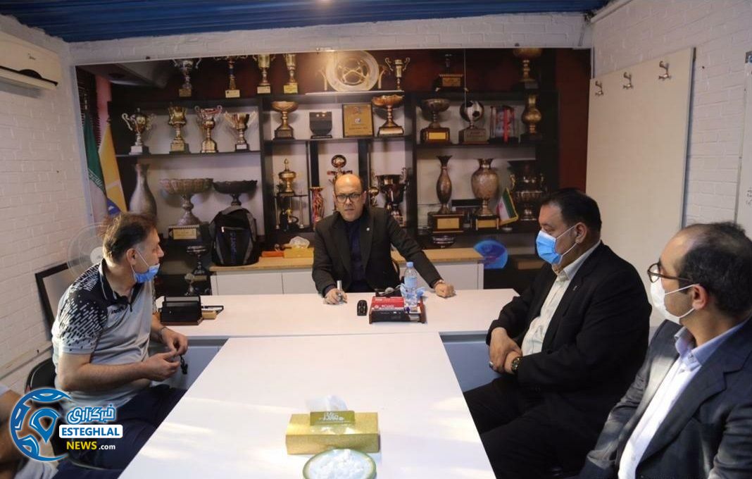 جلسه نامجو مطلق و سعادتمند