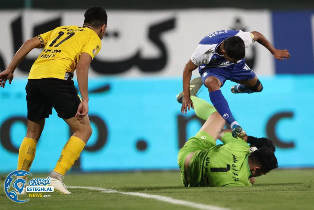 دیدار استقلال و سپاهان