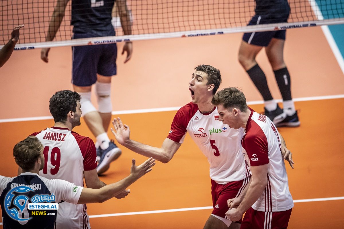 دیدار تیم های ملی والیبال ایران  و لهستان