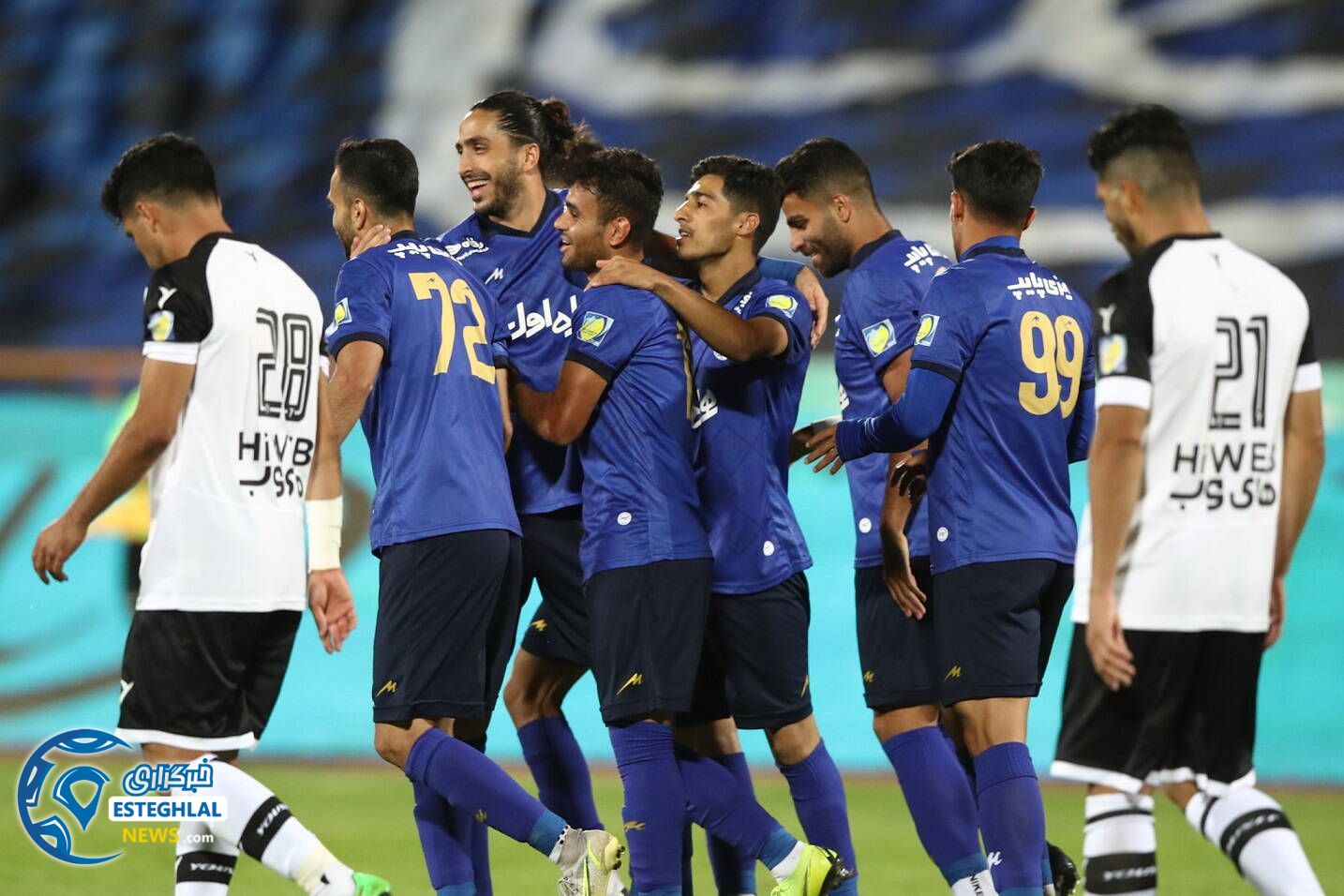 استقلال 1-0 هوادار