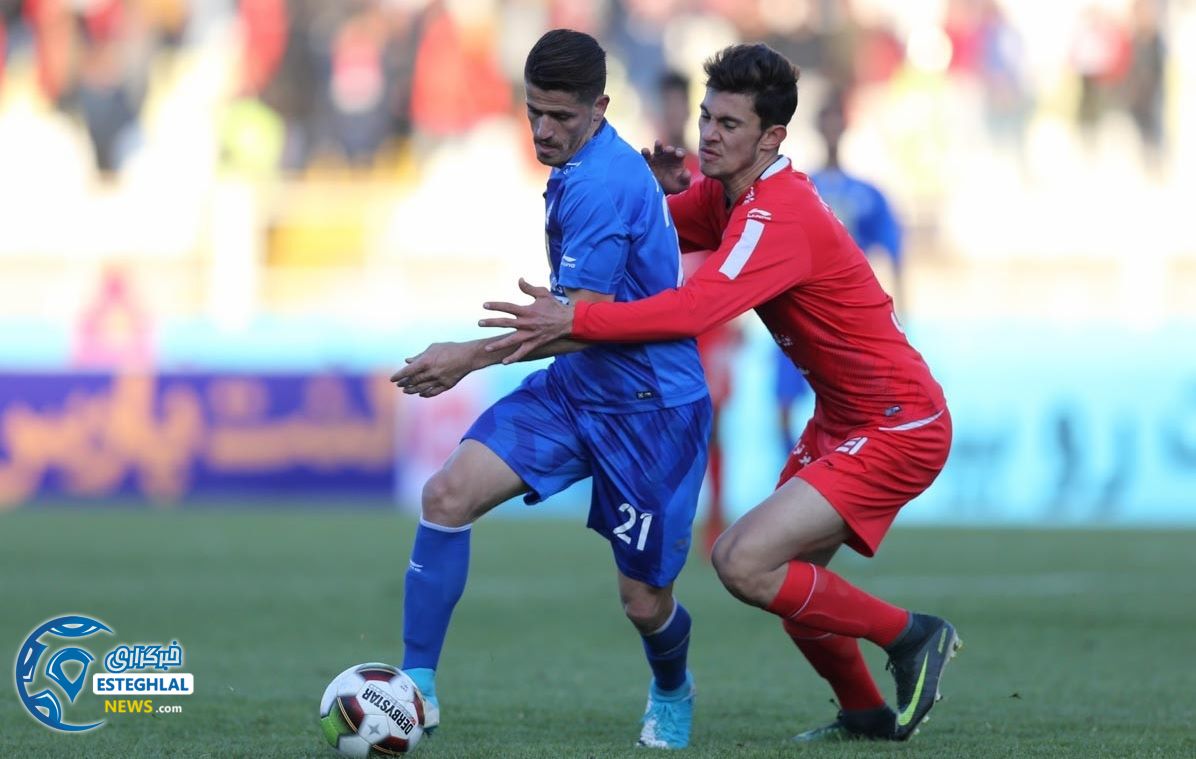 استقلال و تراکتور