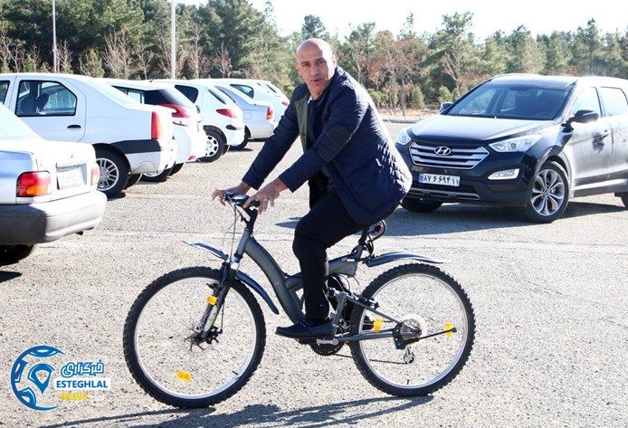 منصوریان دوچرخه سواری