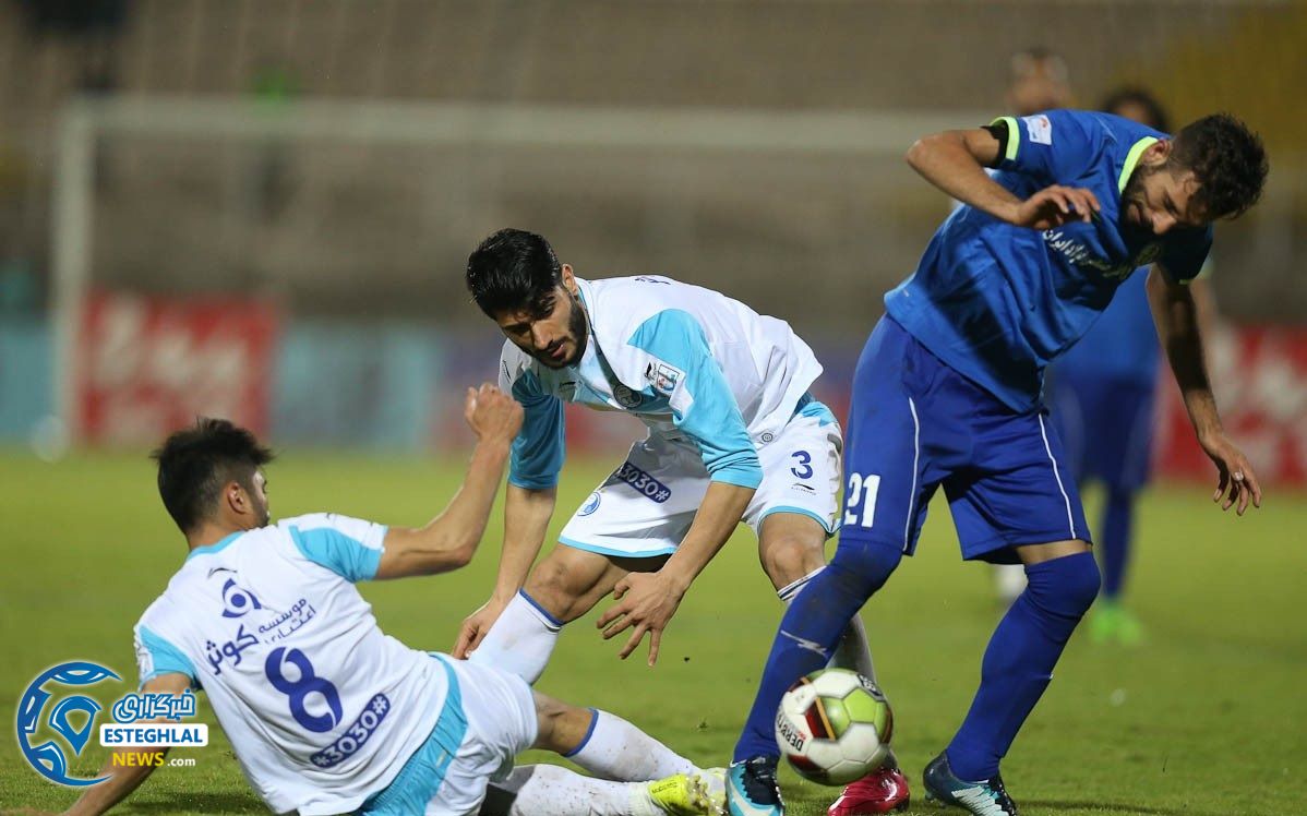 بازی استقلال خوزستان و استقلال تهران