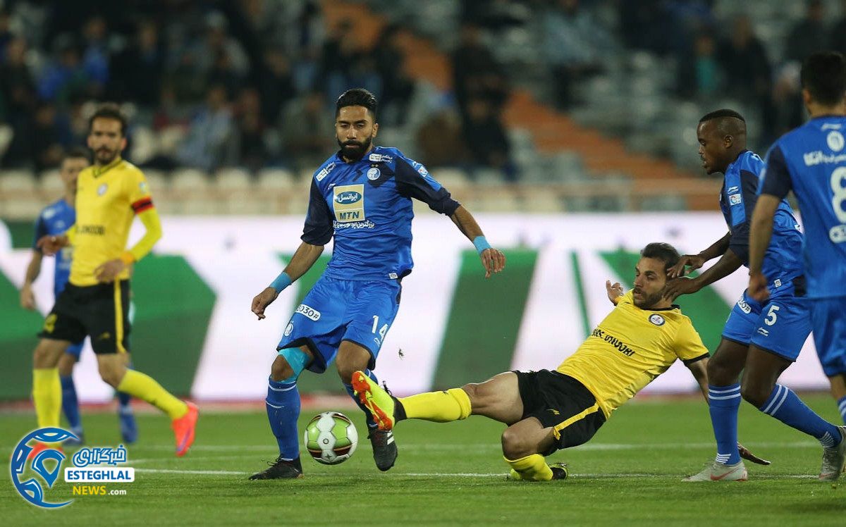 دیدار استقلال مقابل پارس جنوبی