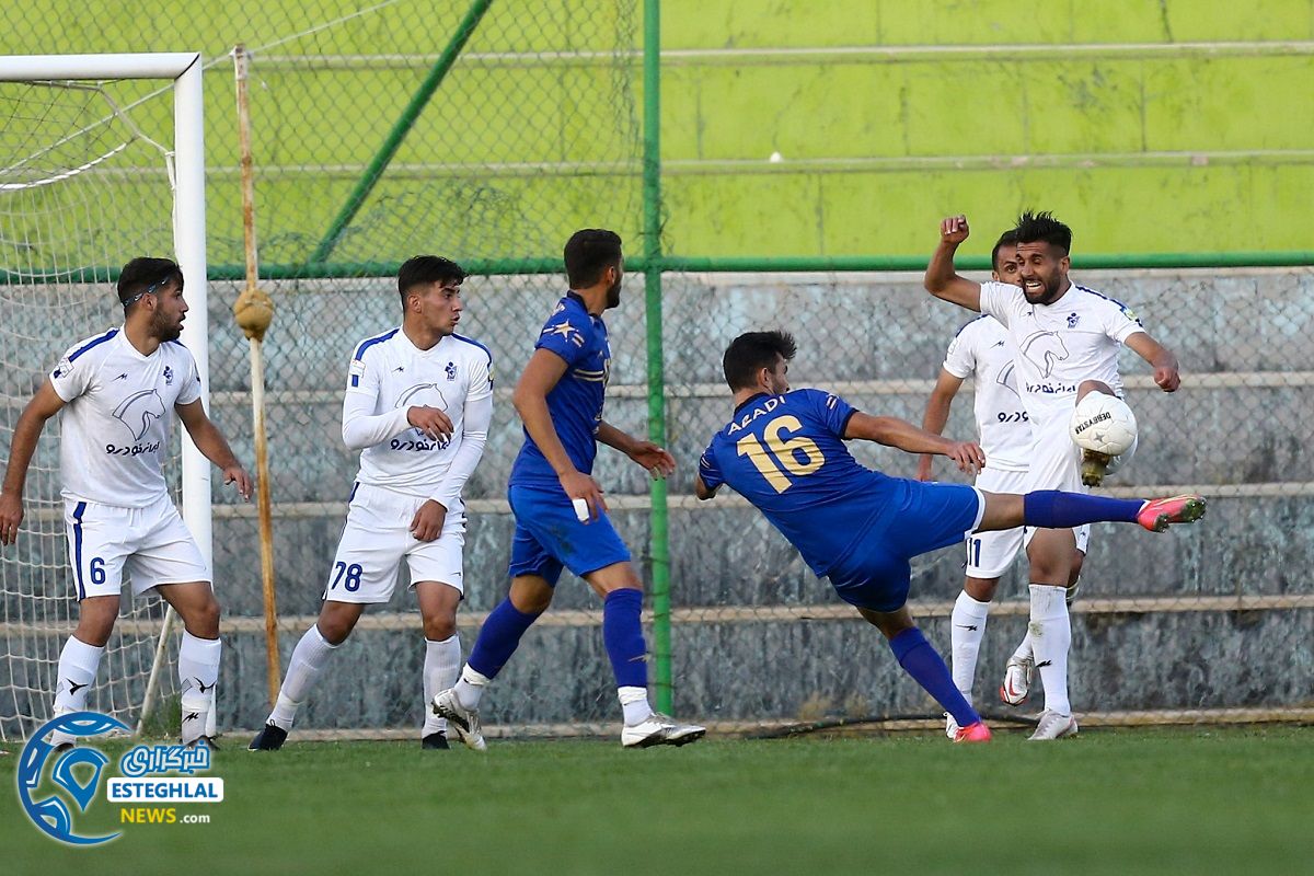 دیدار دوستانه استقلال و پیکان