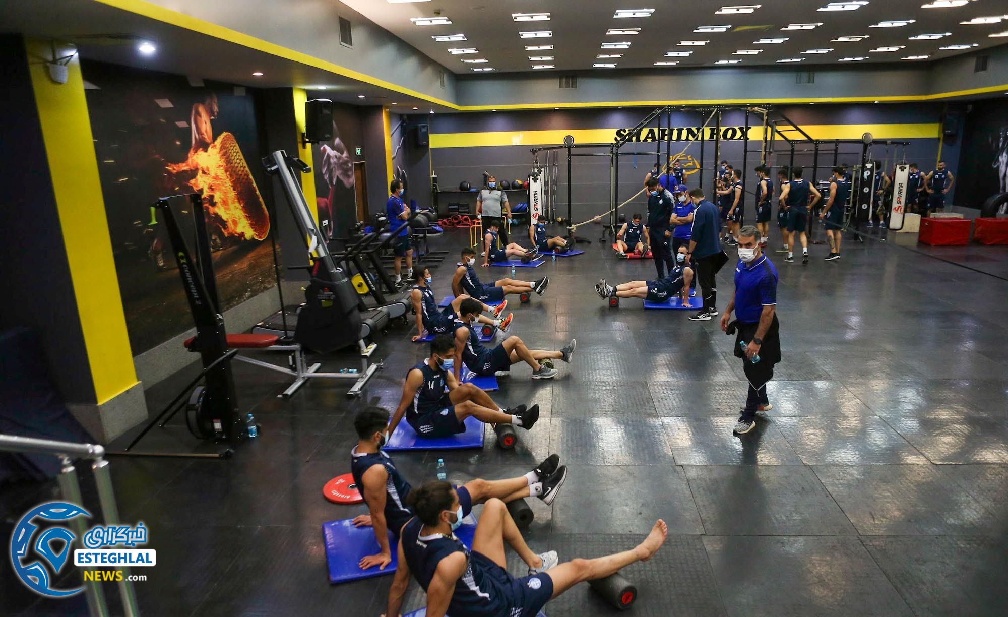 تمرین وزنه استقلال