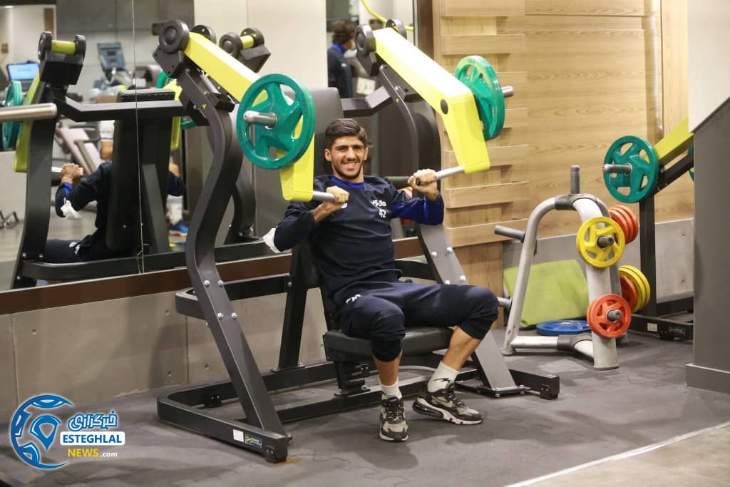 تمرین وزنه استقلال