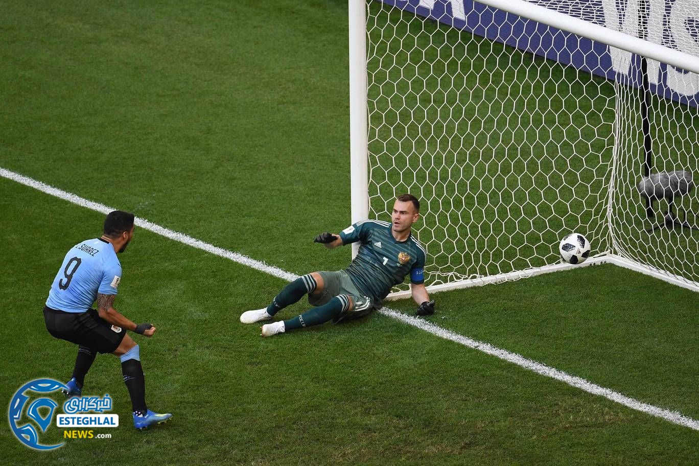 دیدار اروگوئه و روسیه