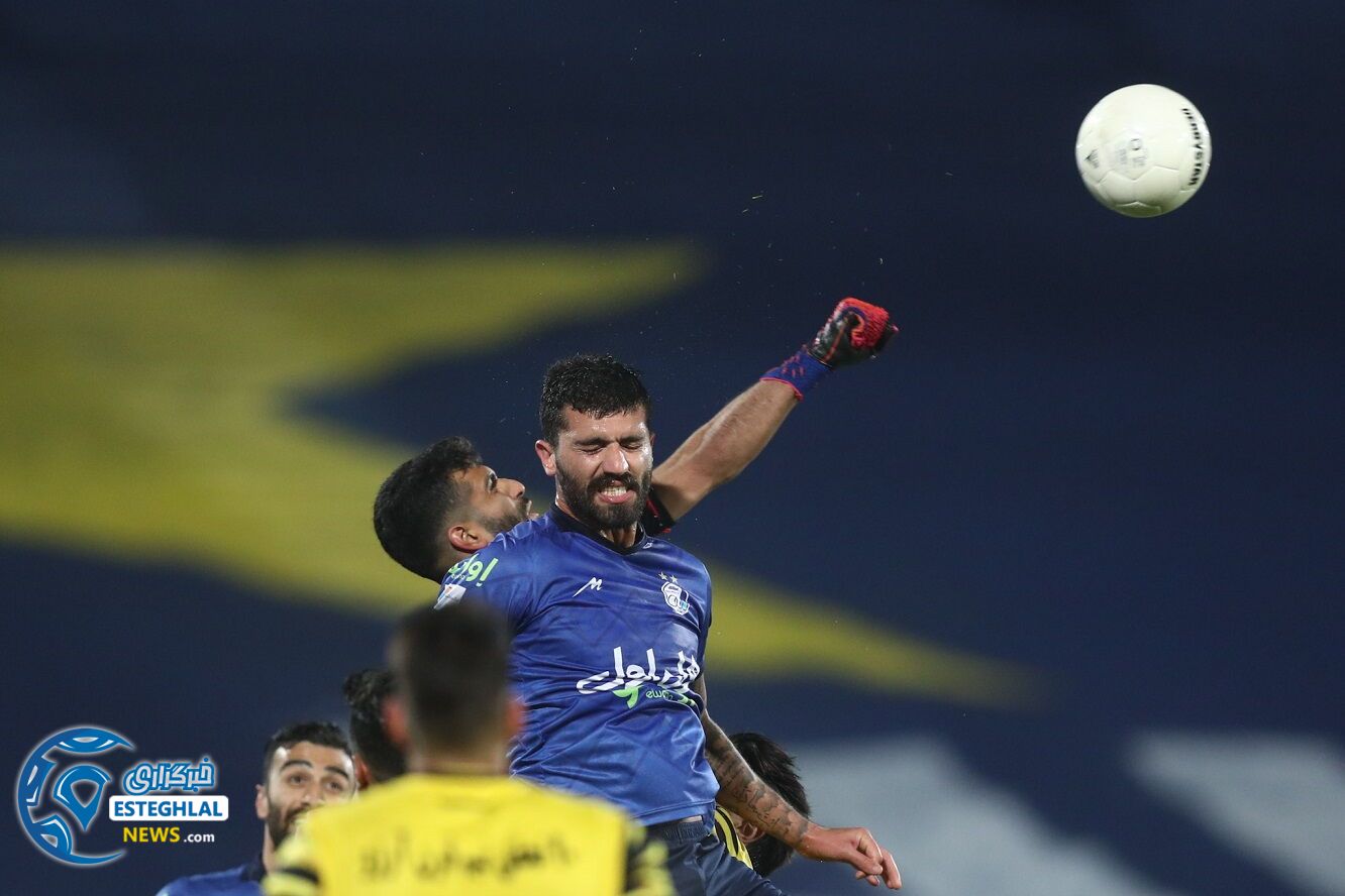 دیدار استقلال و نود