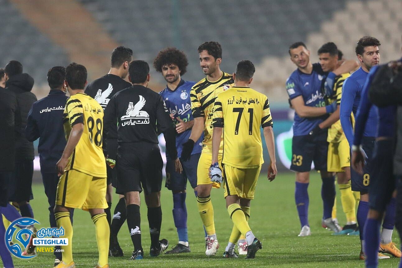 دیدار استقلال و نود