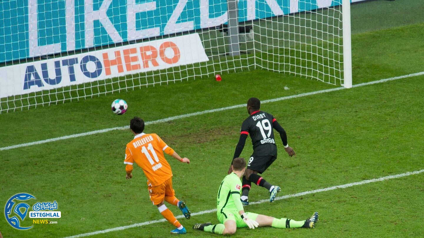 بایرلورکوزن 1-2 آرمینیا بیله فلد