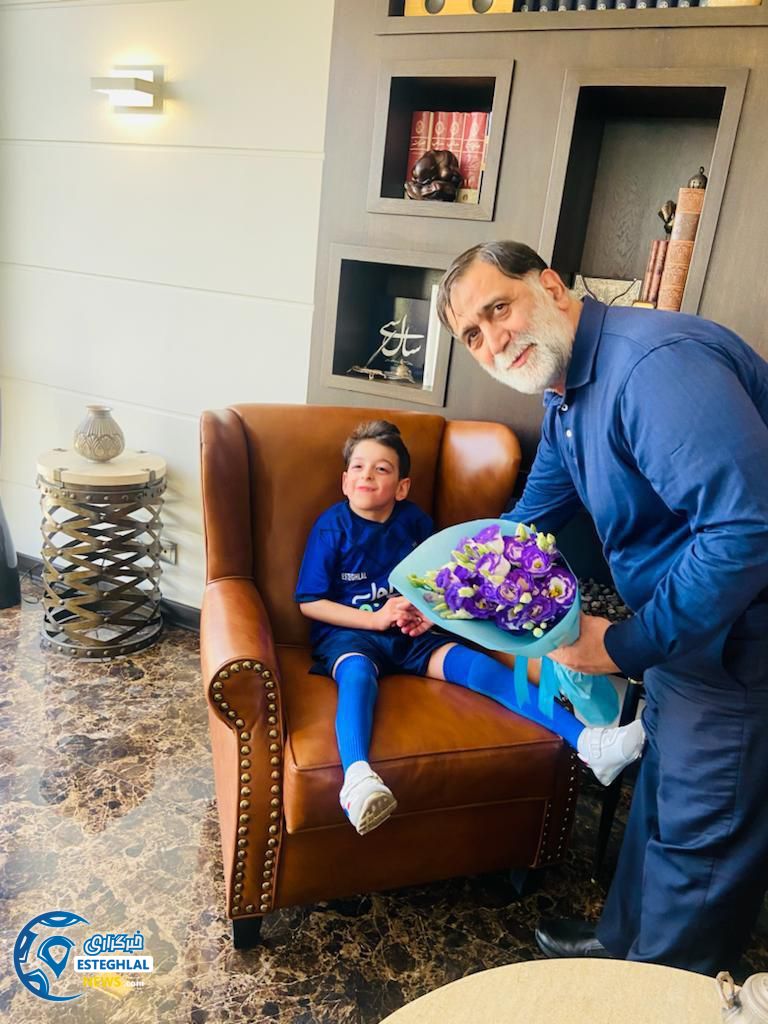 دیدار آجورلو و هوادار معلول