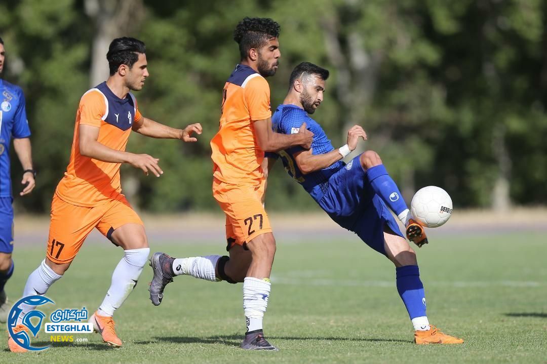 بازی استقلال و پیکان