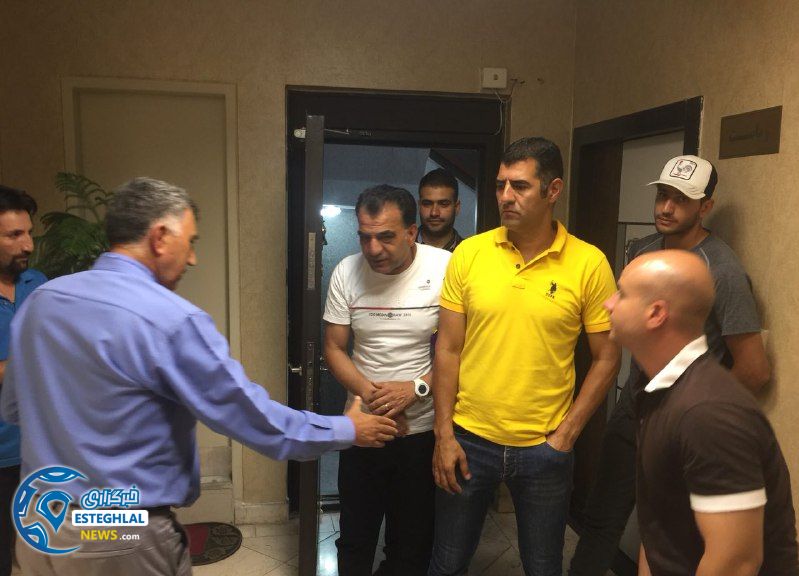 ثبت قرارداد استقلالی ها