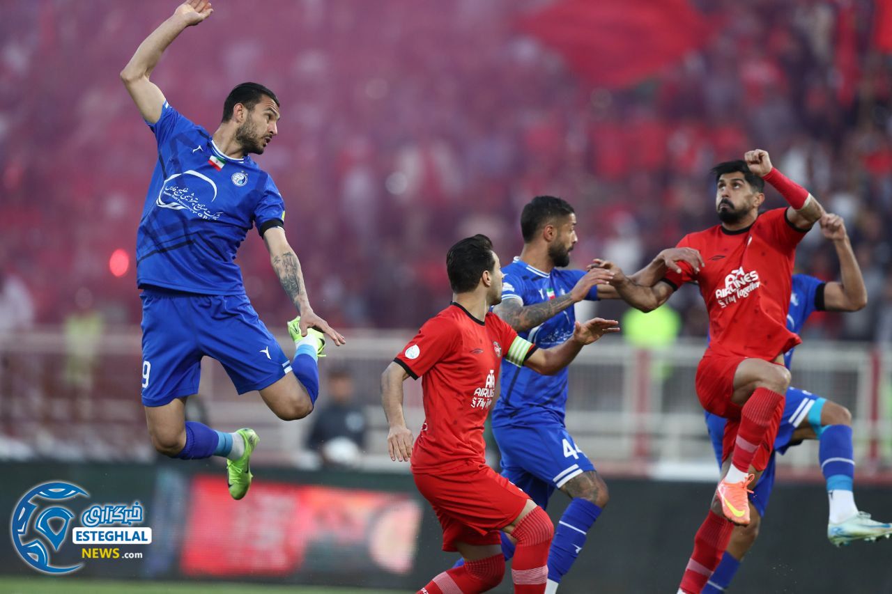 تراکتور 2-1 استقلال