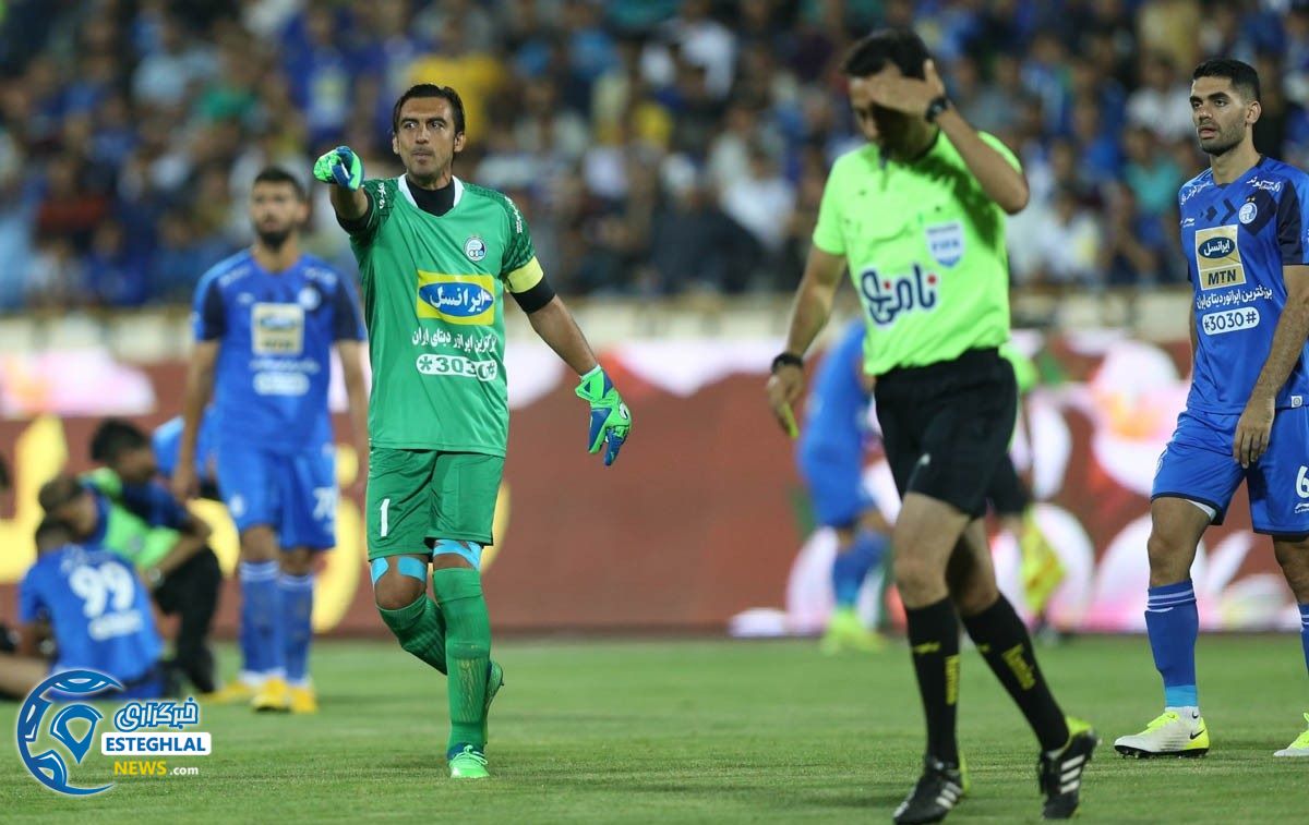 دیدار استقلال و پیکان