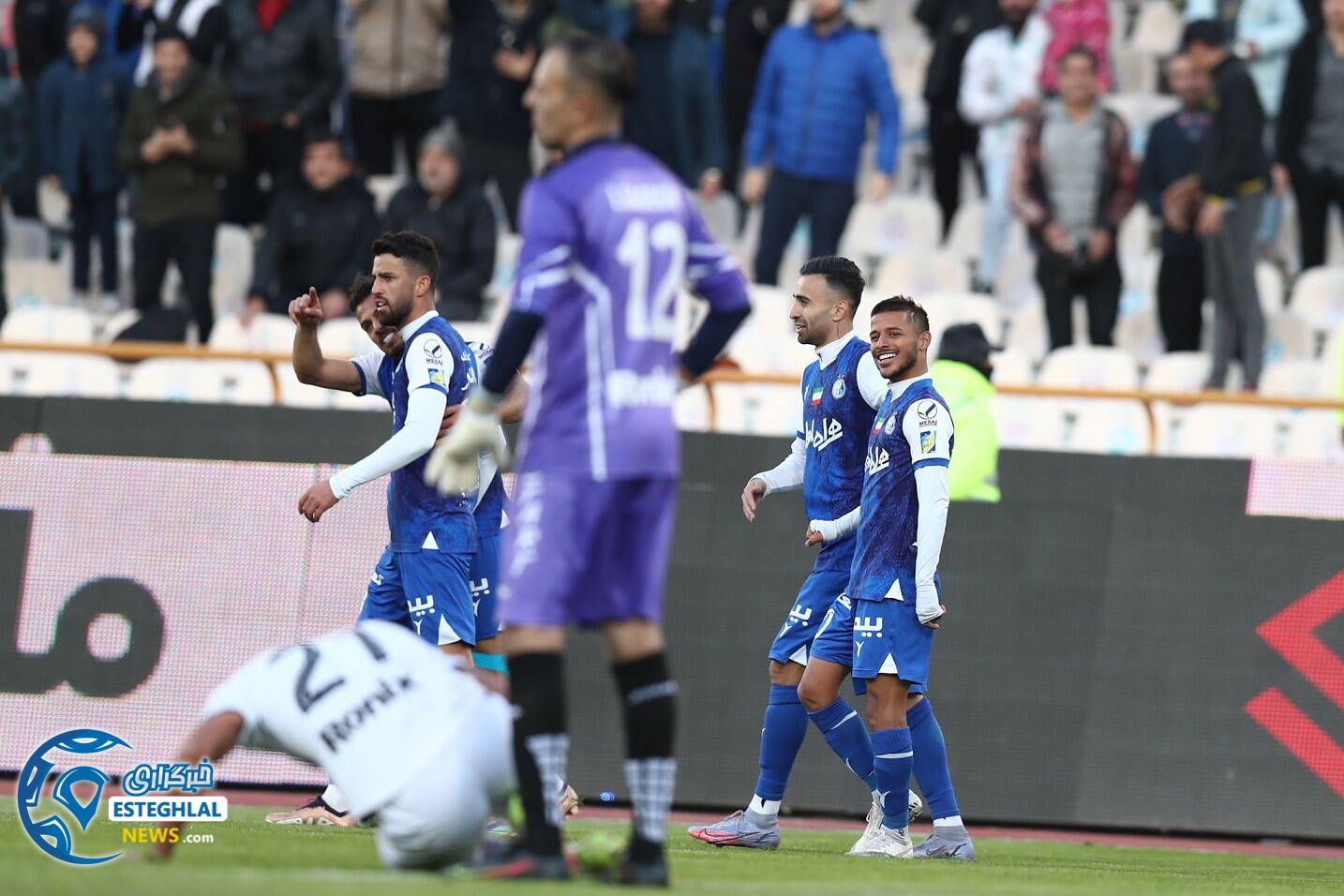 استقلال 2-0 ملوان