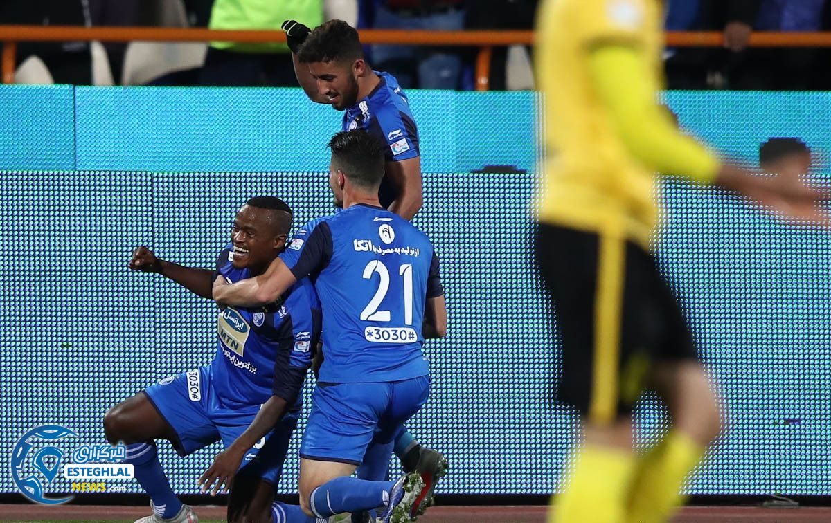 دیدار استقلال مقابل پارس جنوبی