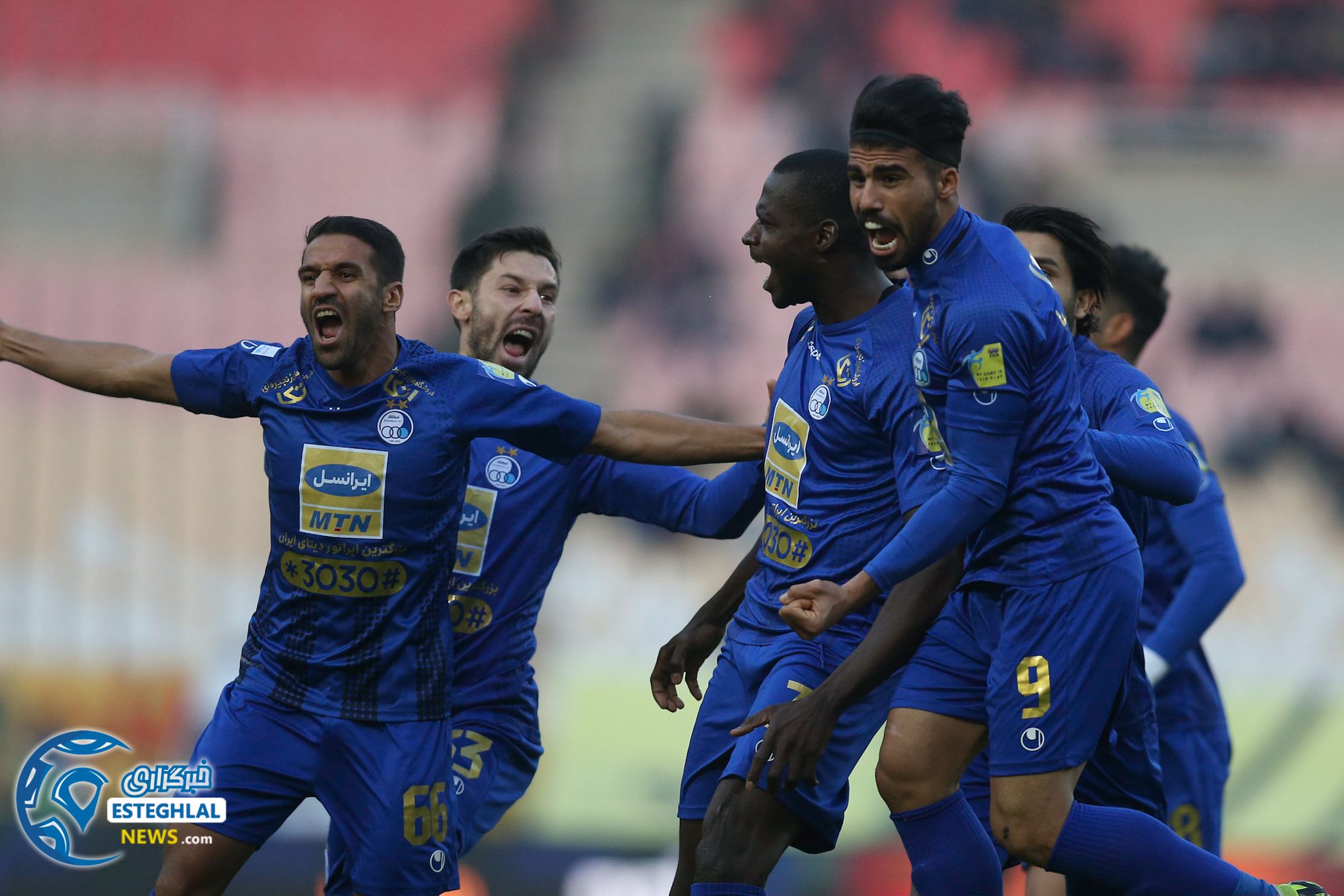 دیدار سپاهان و استقلال