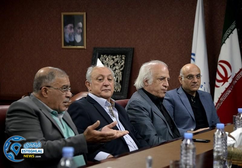 دیدار پیشکسوتان استقلال و وزیر ورزش