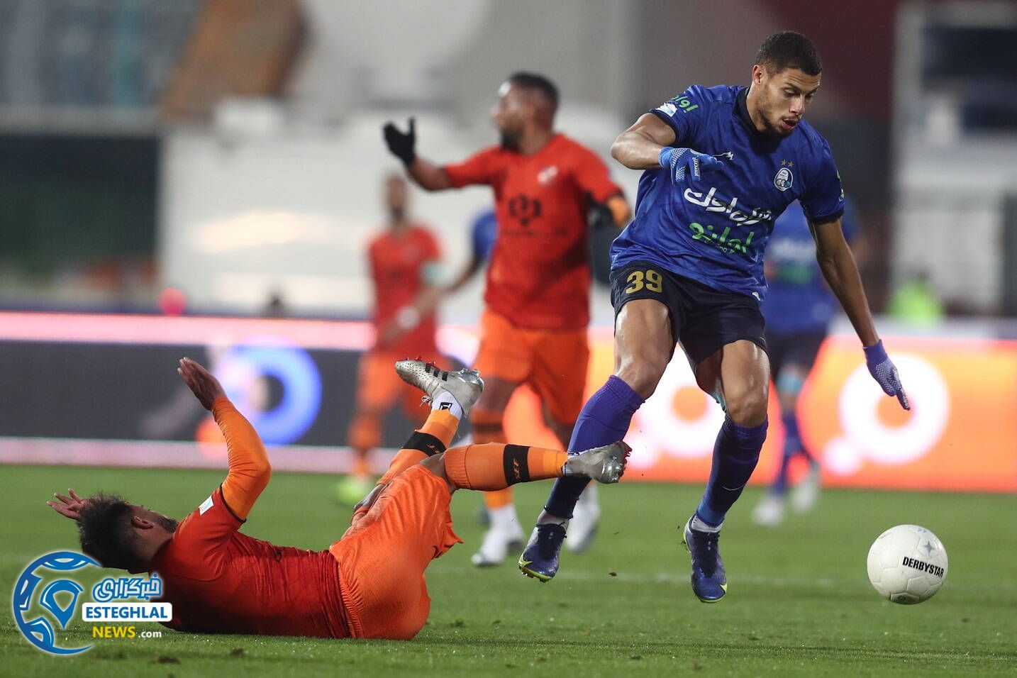 استقلال 3-2 مس رفسنجان