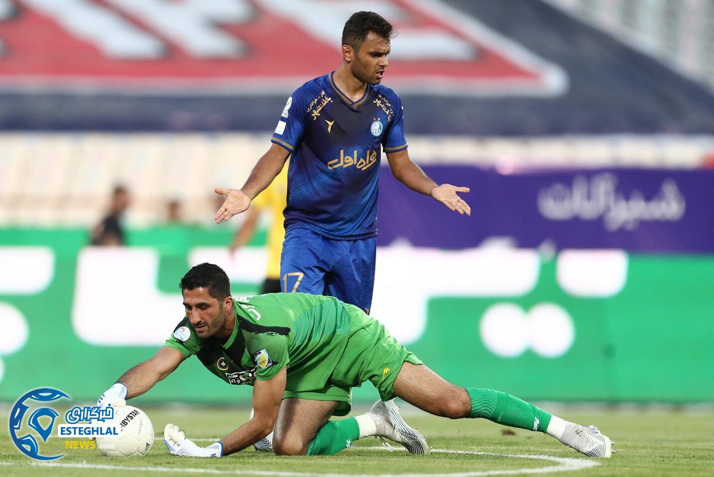 دیدار استقلال و سپاهان