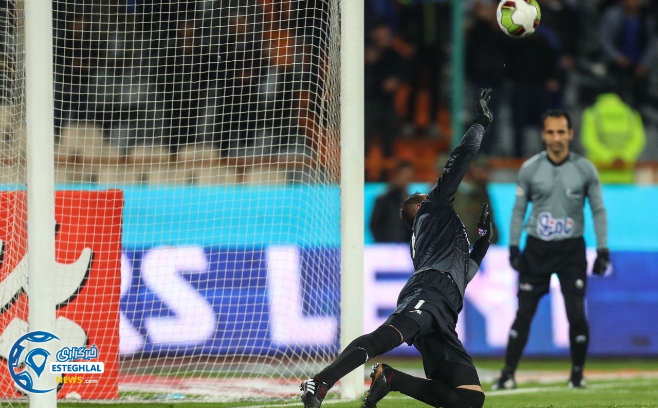 دیدار استقلال مقابل پارس جنوبی