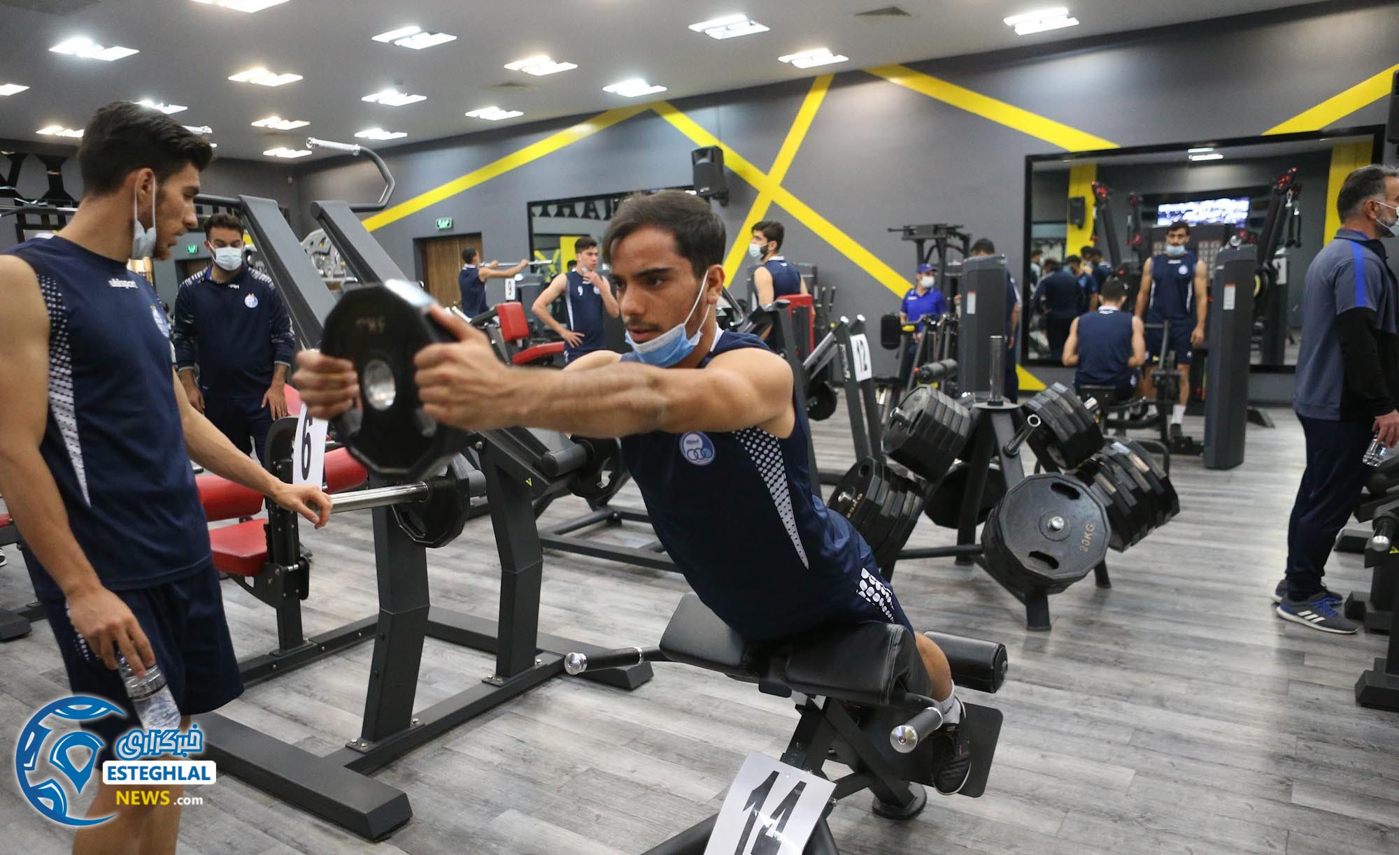 تمرین وزنه استقلال