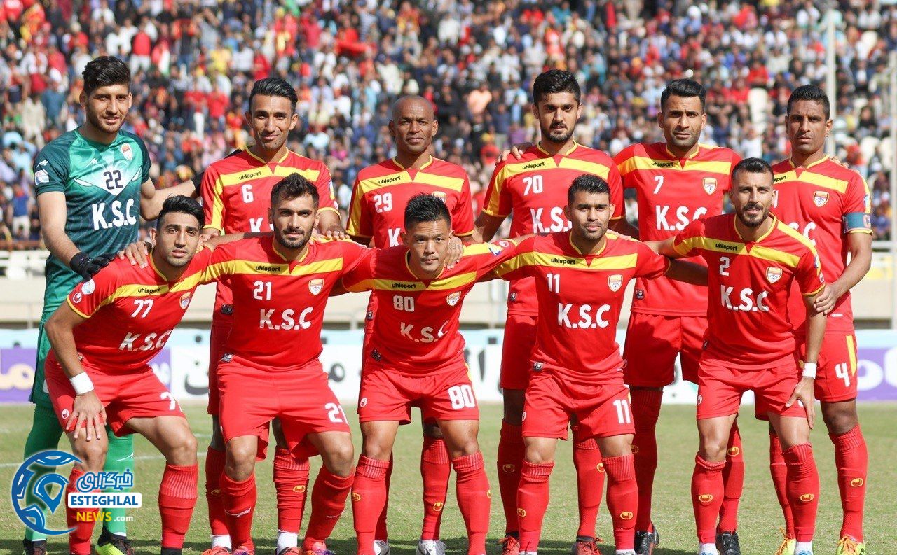 دیدار فولاد و استقلال