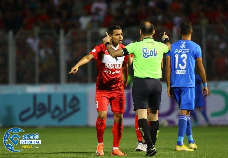 نیمه نخست دیدار استقلال و نساجی قائنشهر