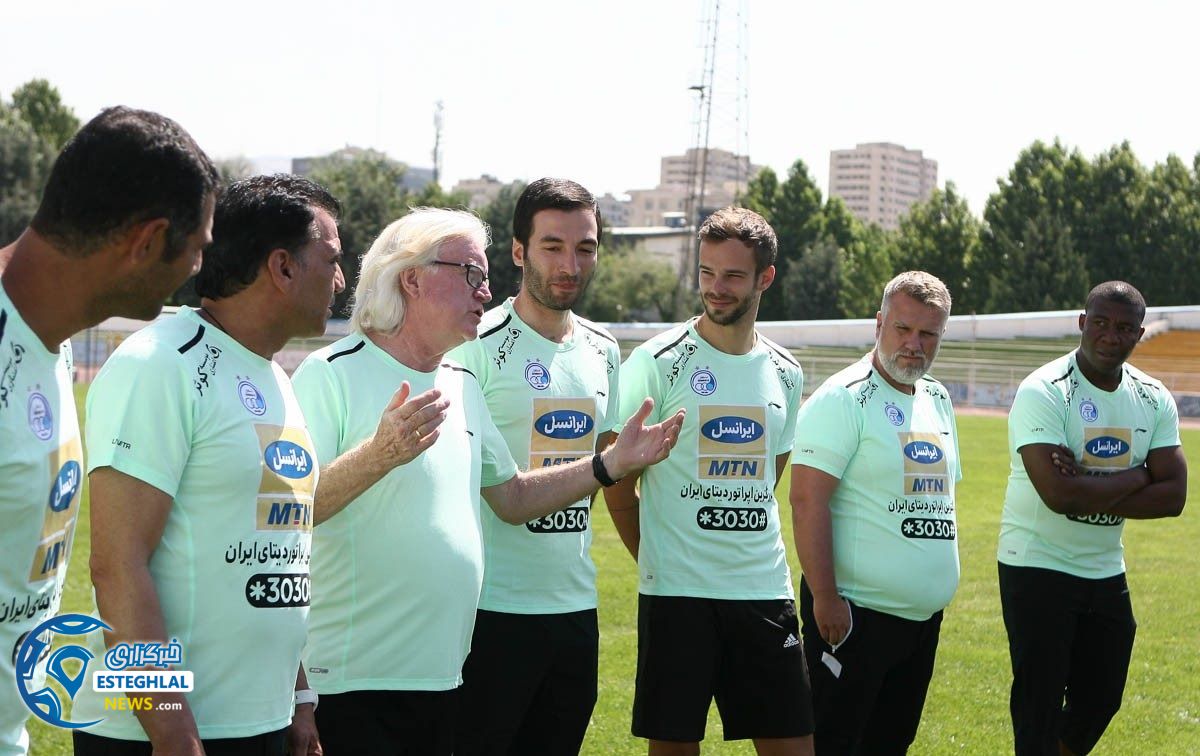 چند خبرکوتاه از استقلال