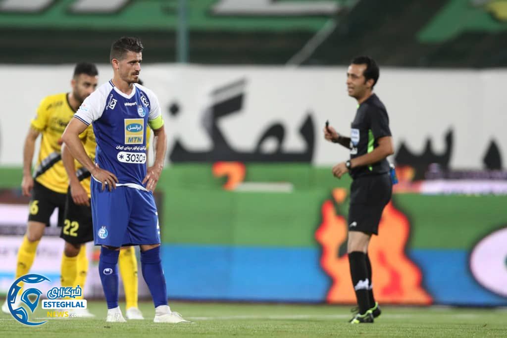 دیدار استقلال و سپاهان