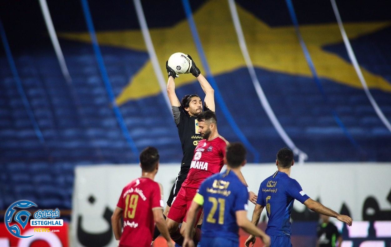 دیدار استقلال و نساجی