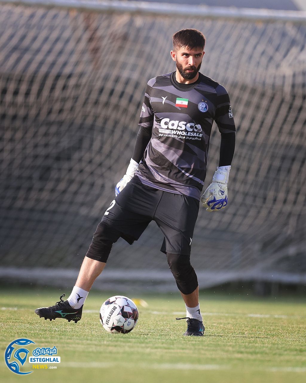 دیدار دوستانه استقلال و شهر راز