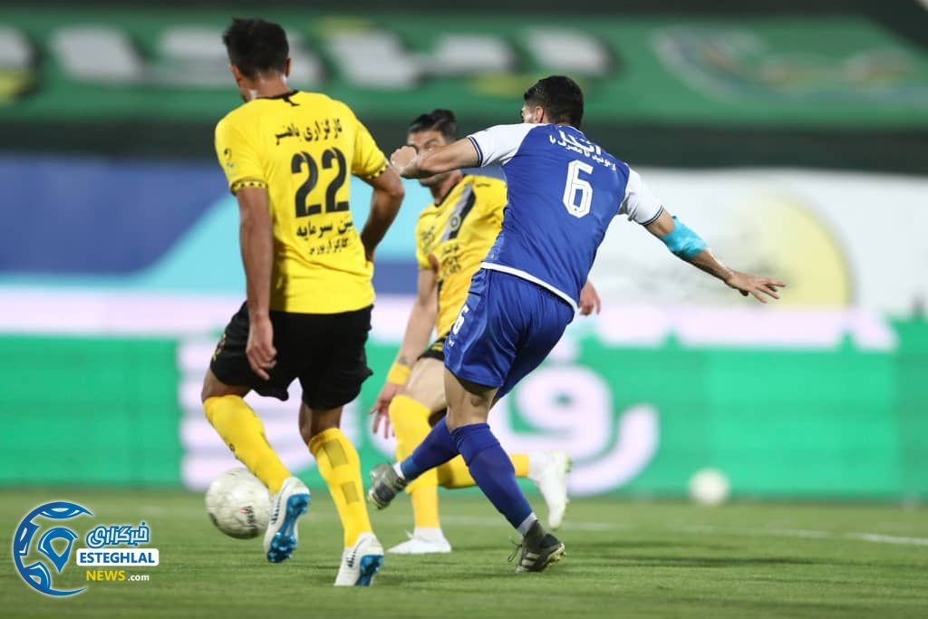 دیدار استقلال و سپاهان