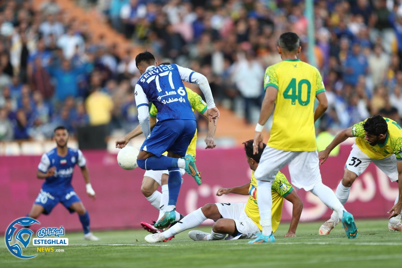 استقلال(تاج) 1-1 نفت آبادان