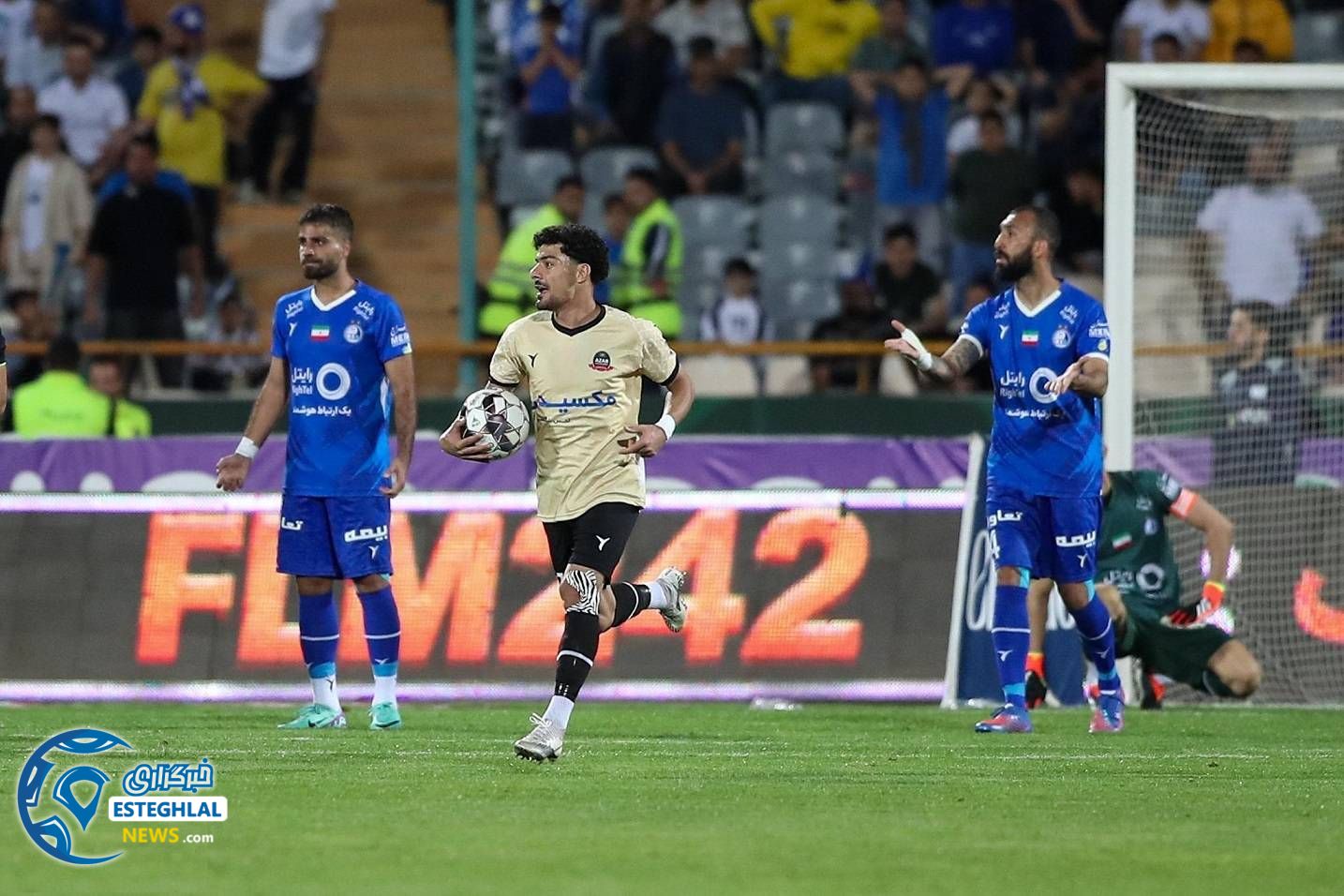 استقلال 3-2 شمس آذر