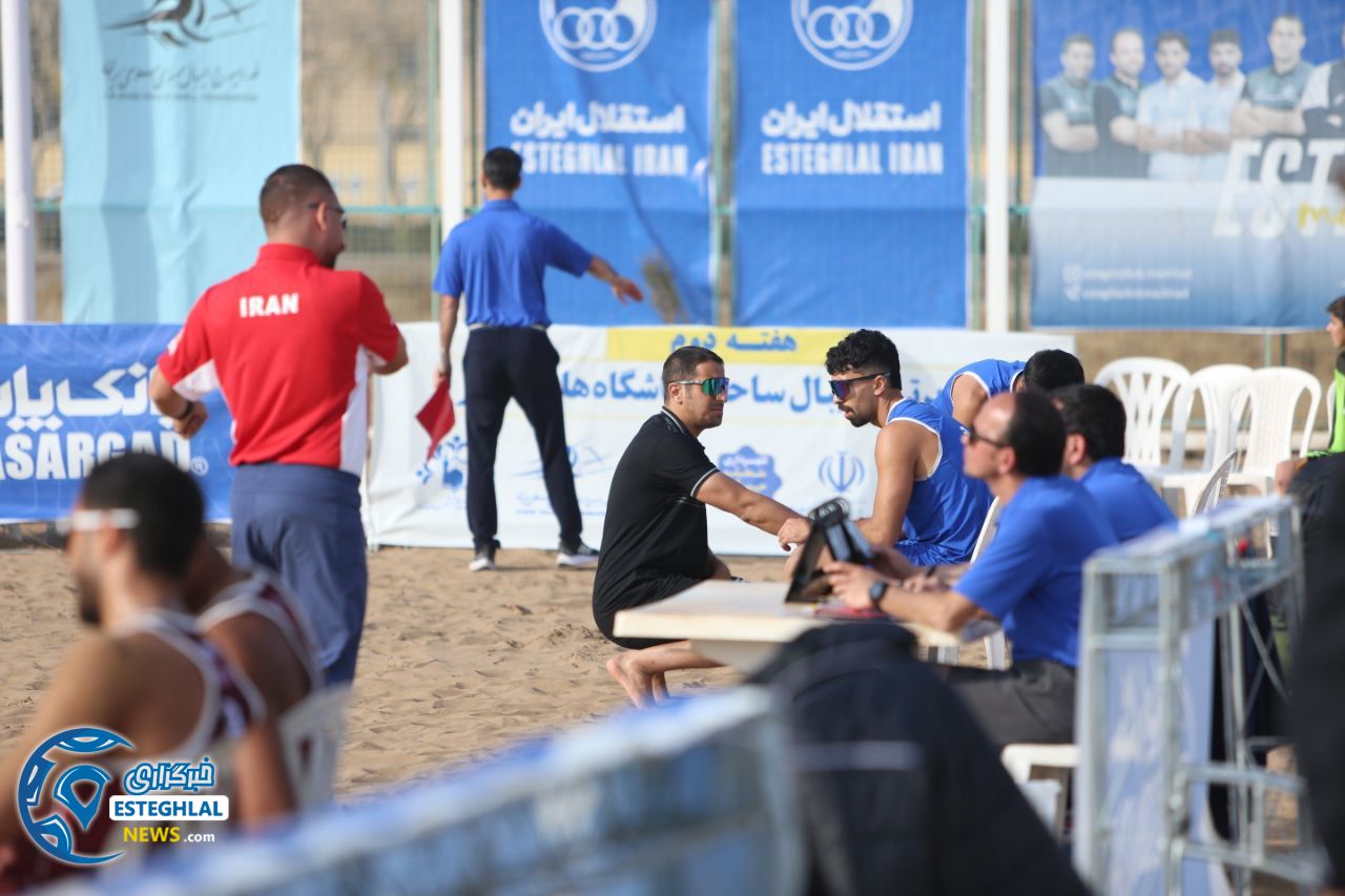 تیم والیبال ساحلی استقلال مشهد